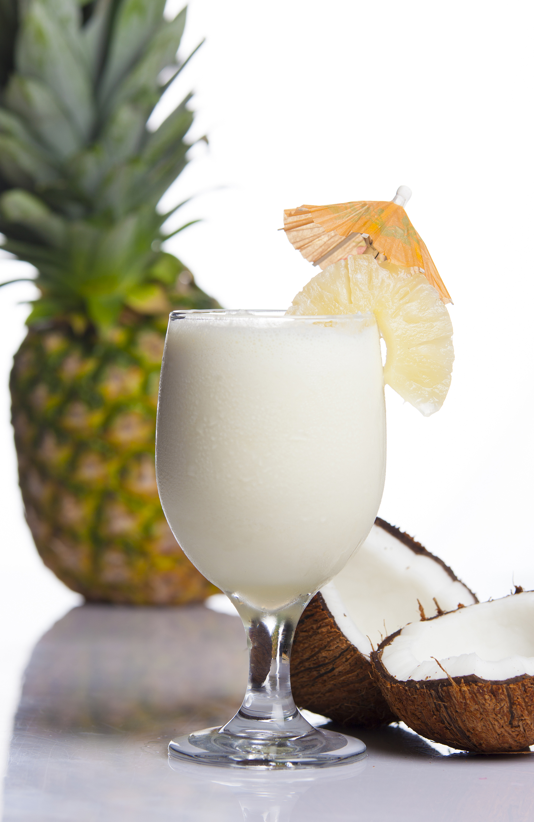 Piña colada cocktail at Hengchen Dubai